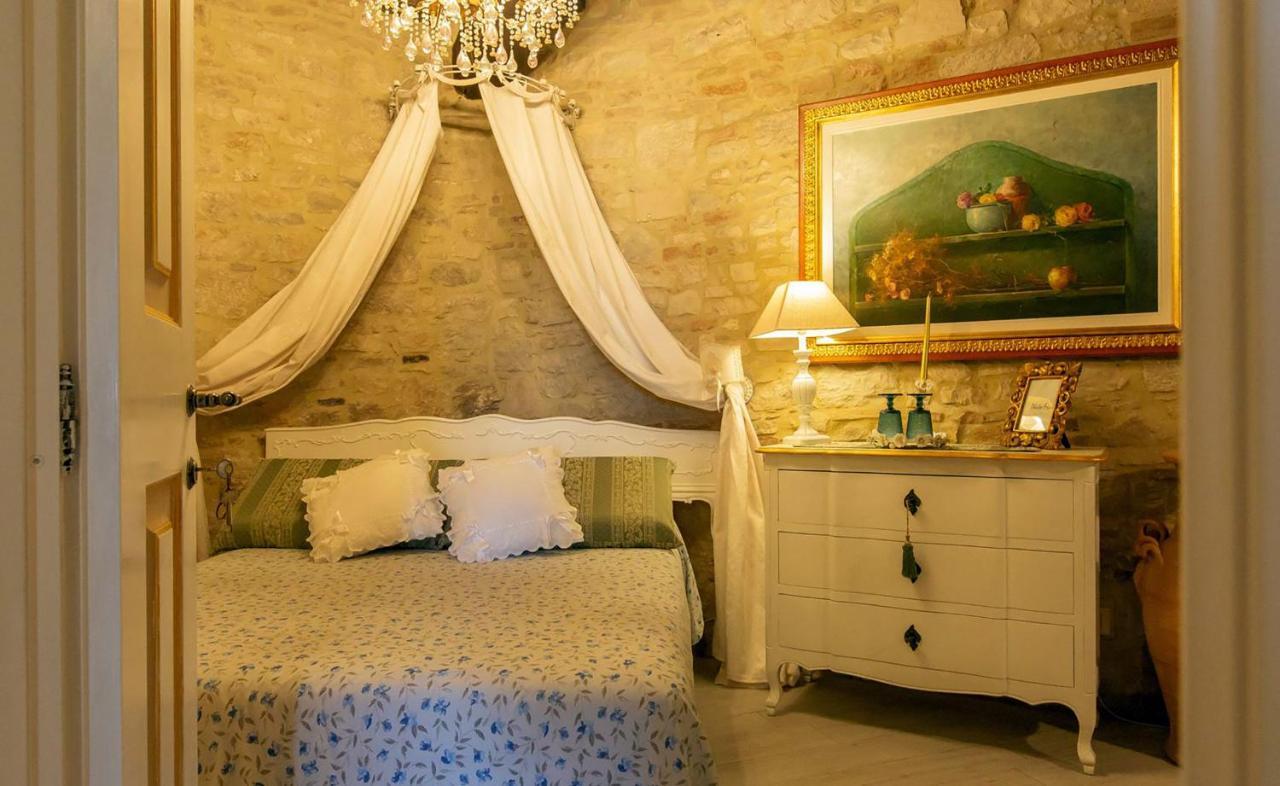 Guest house Residenza Teatro Antico 3*
